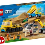 Les camions de chantier et la grue à boule de démolition